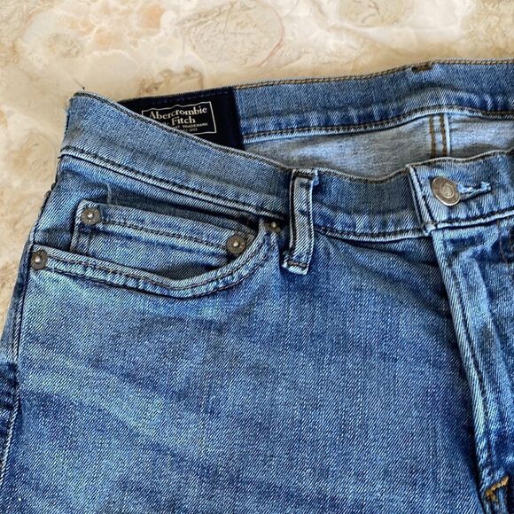Abercrombie & Fitch Langdon Slim Fit Light Wash Denim Jeans 30” - Picture 10 of 15